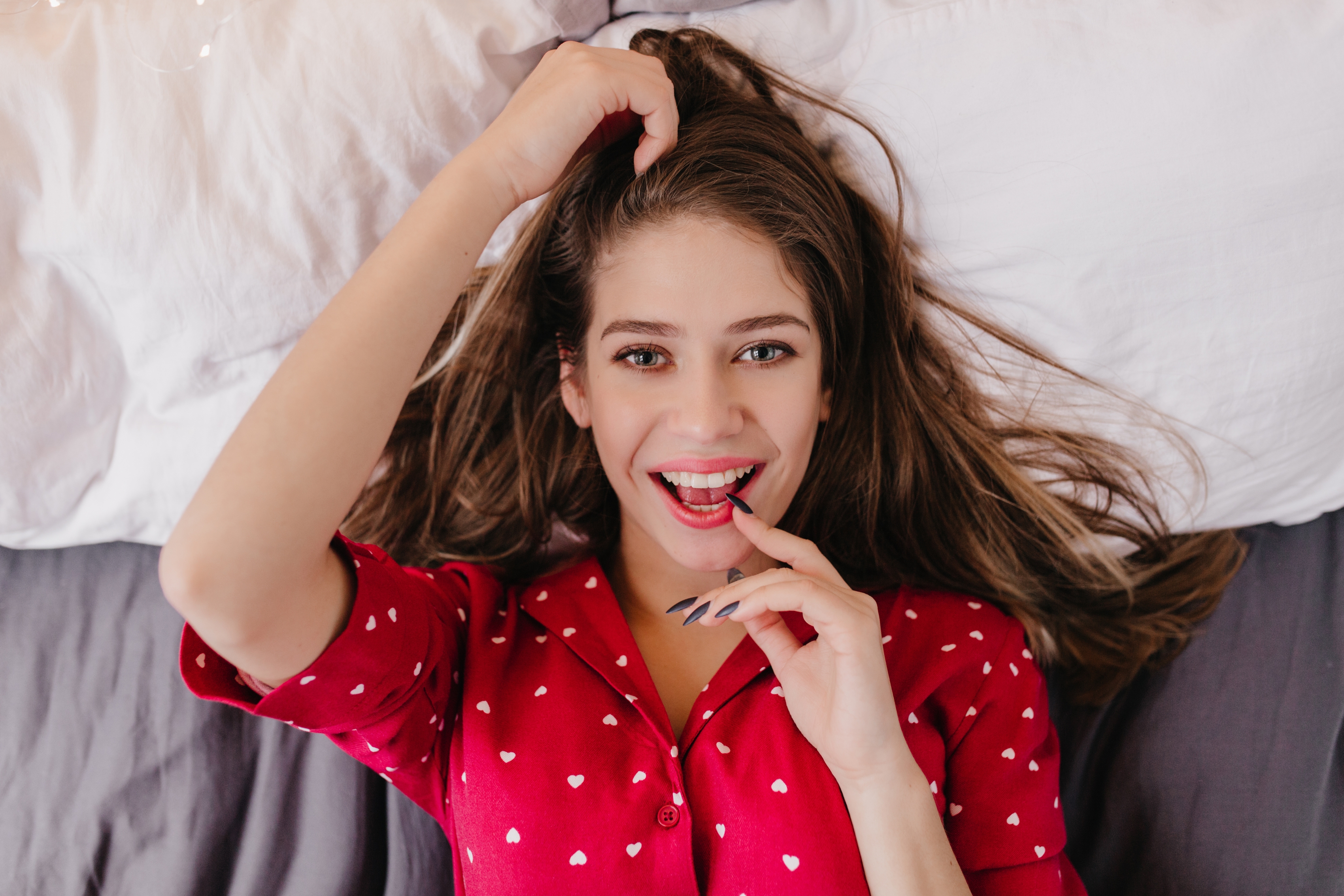 Different Types of Lubes for Women: Oil, Water, and Silicone-Based