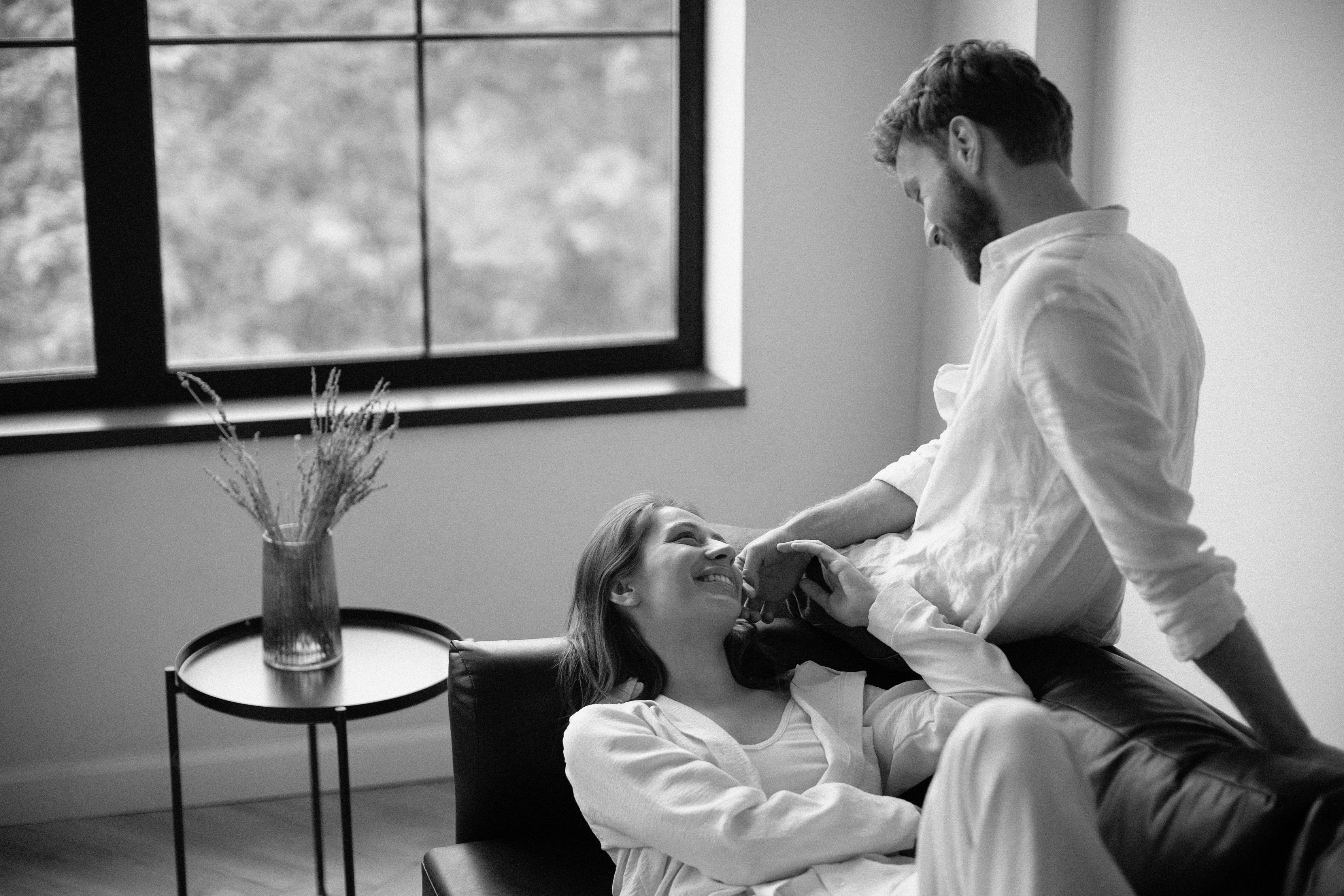 Psychology of Attraction: What Makes Someone Attractive to You? 